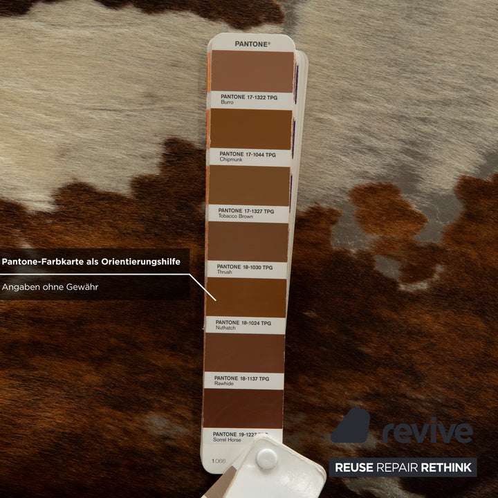 Cassina Le Corbusier LC 4 Fur Lounger Cowhide Brown White Black