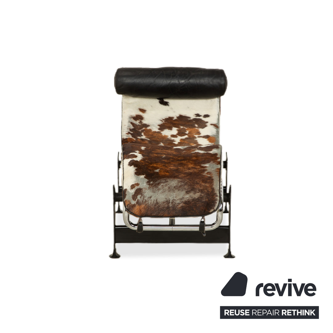 Cassina Le Corbusier LC 4 Fur Lounger Cowhide Brown White Black