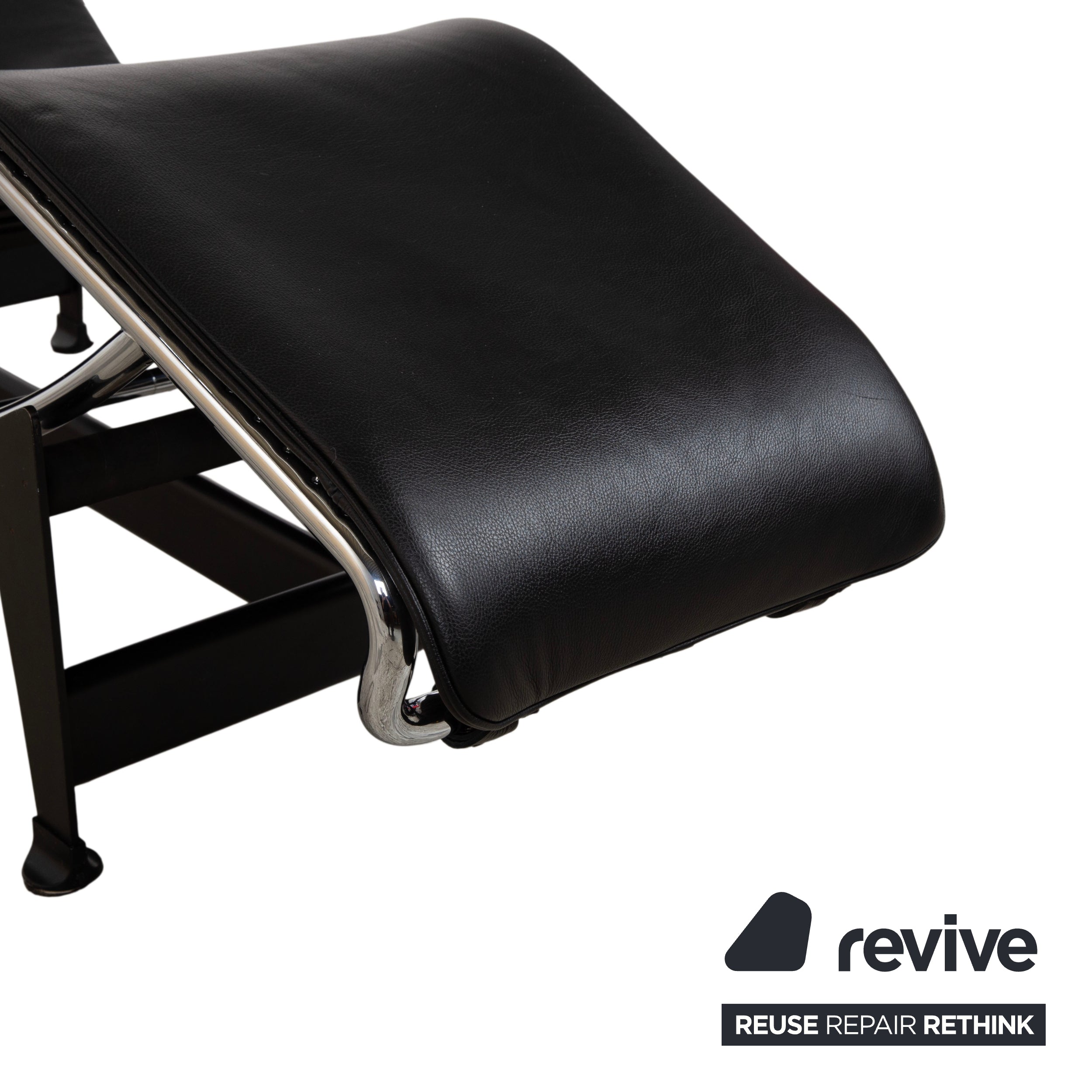Cassina Le Corbusier LC 4 Leder Chrom Liege Schwarz Bauhaus