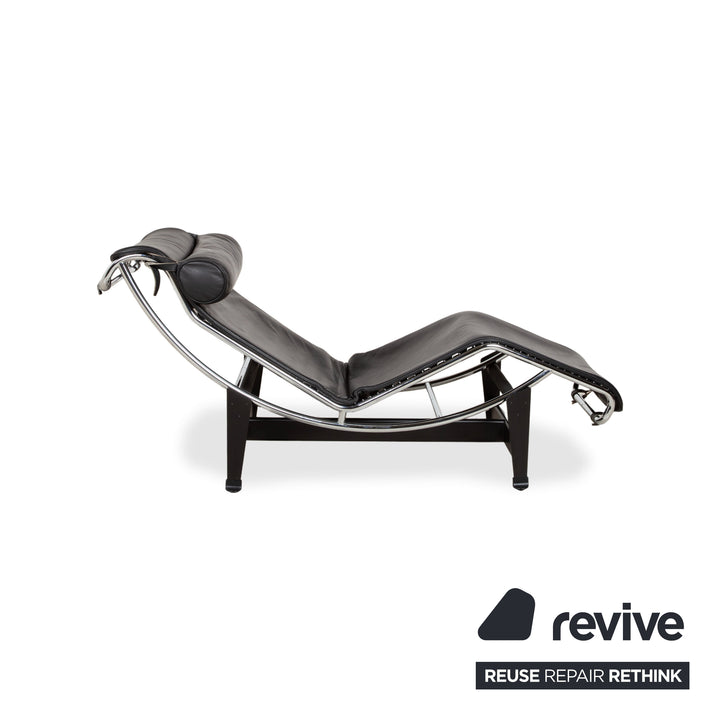Cassina Le Corbusier LC 4 Leder Liege Schwarz Bauhaus manuelle Funktion