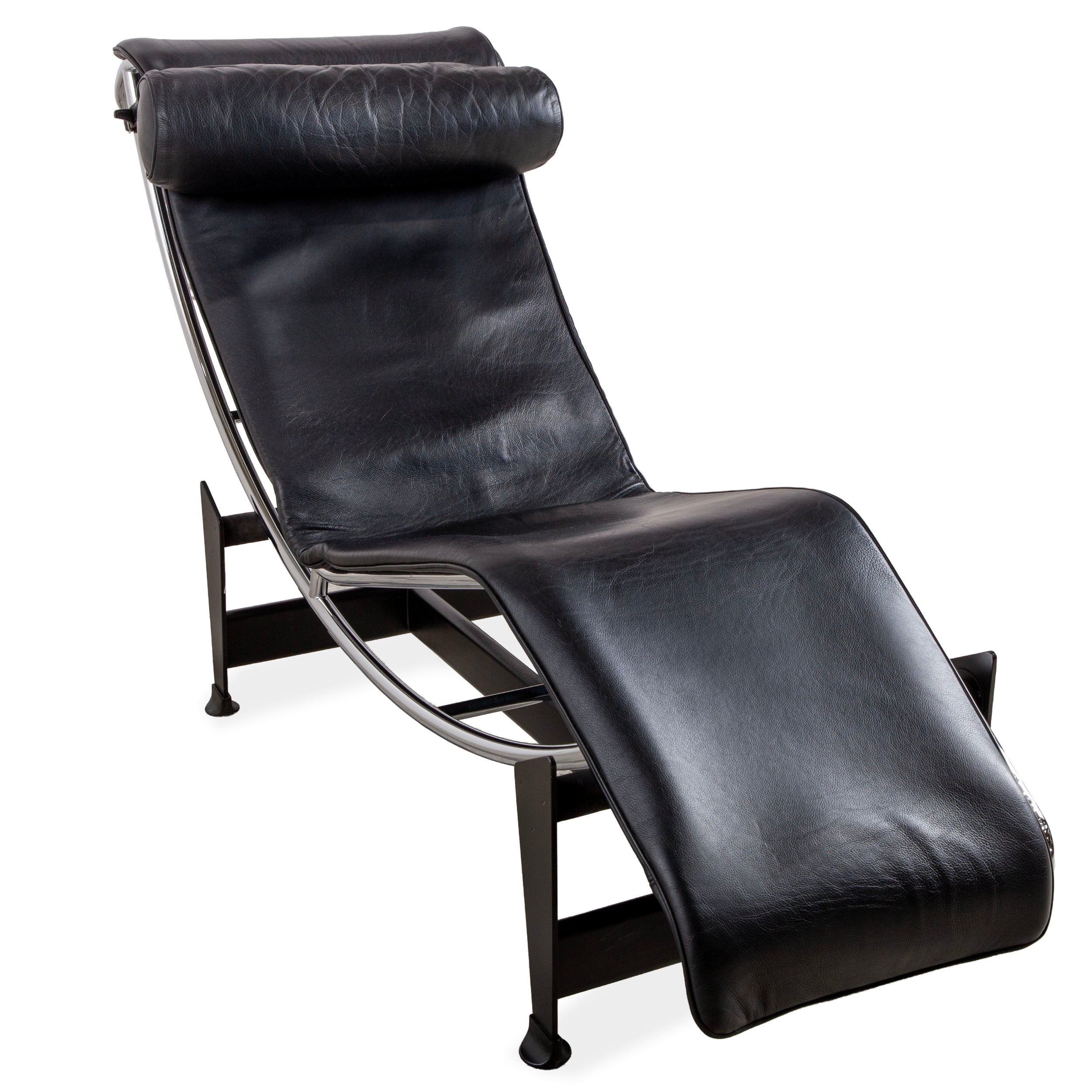 Cassina Le Corbusier LC 4 Leather Lounger Black Bauhaus