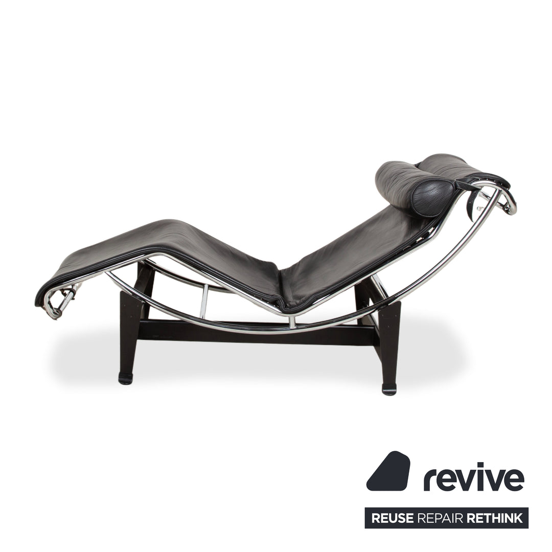 Cassina Le Corbusier LC 4 Leder Liege Schwarz Bauhaus manuelle Funktion