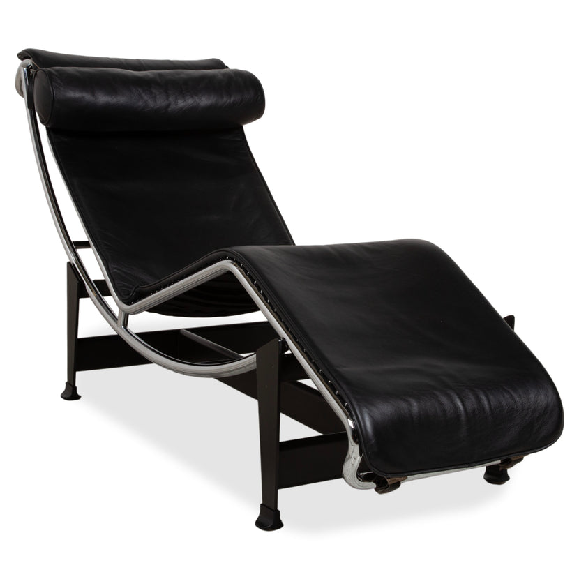 Cassina Le Corbusier LC 4 Leder Liege Schwarz Bauhaus manuelle Funktion