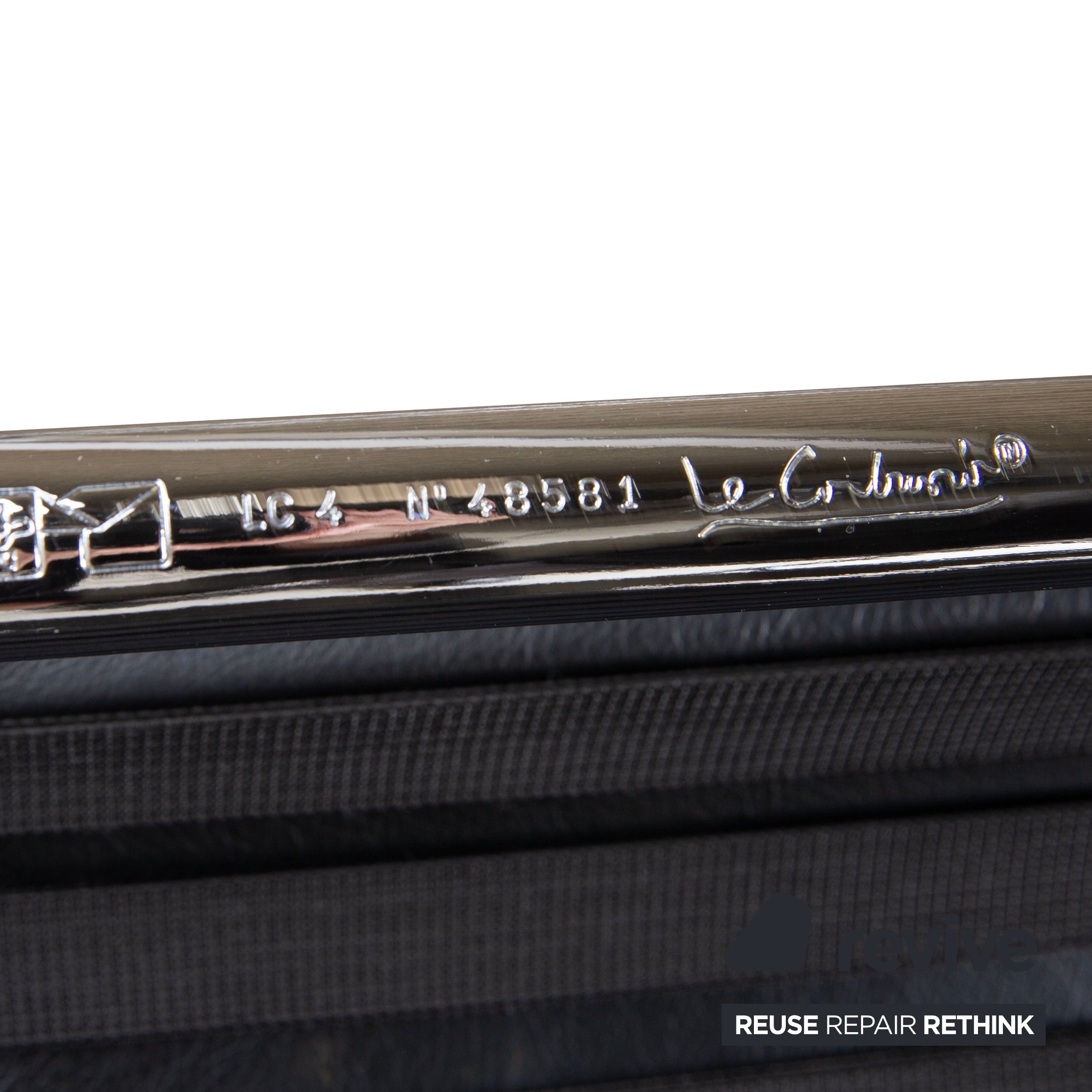 Cassina Le Corbusier LC 4 Leder Liege Schwarz Bauhaus