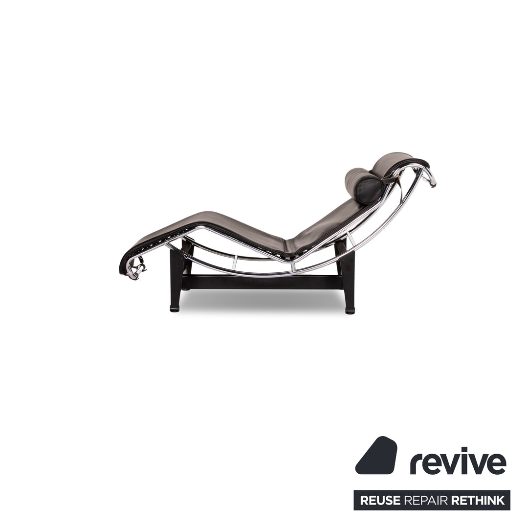 Cassina Le Corbusier LC 4 chaise longue en cuir noir fonction relaxation