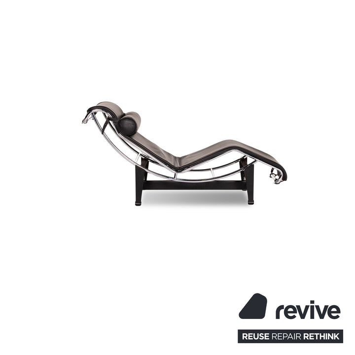 Cassina Le Corbusier LC 4 chaise longue en cuir noir fonction relaxation