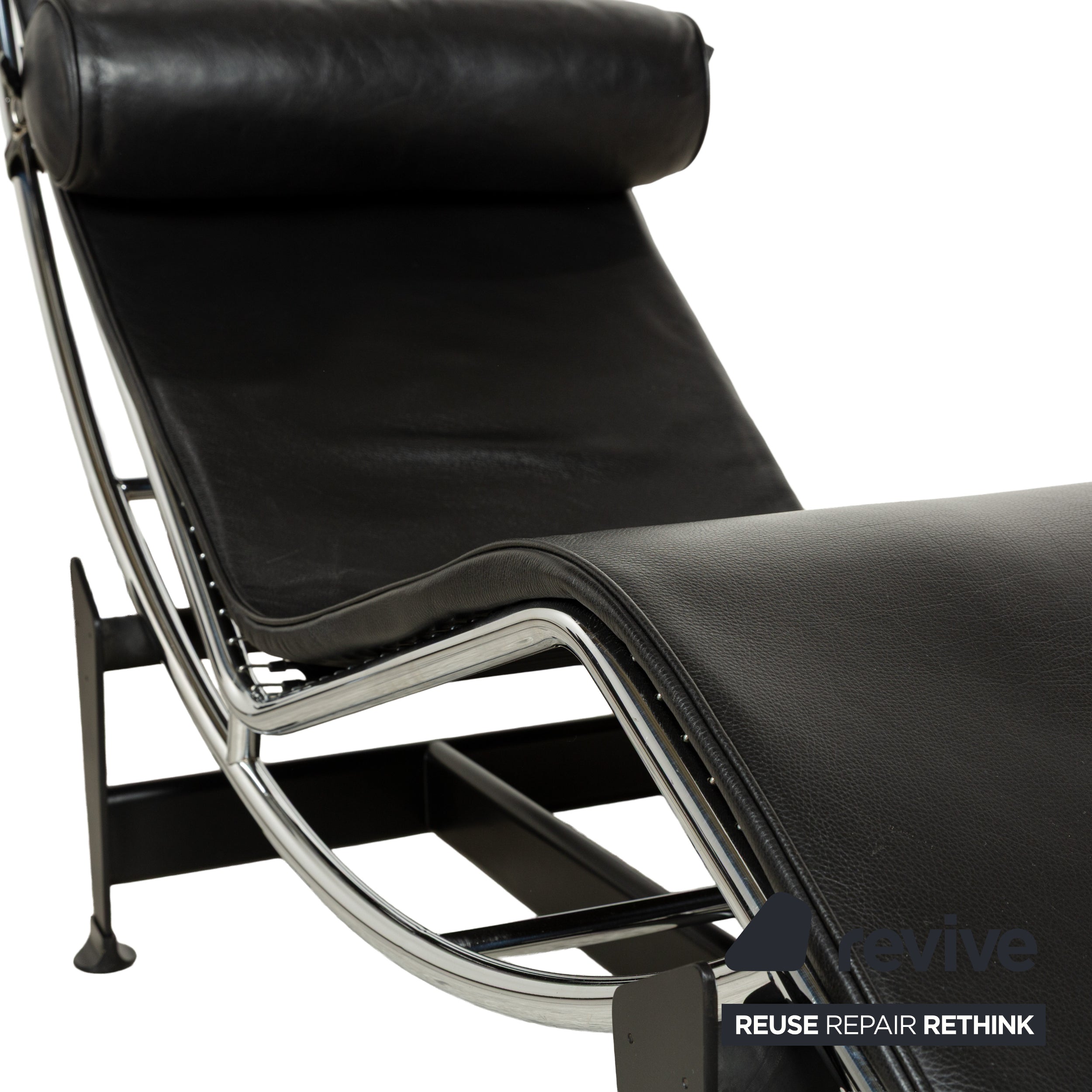Cassina Le Corbusier LC 4 Leather Lounger Black Relaxation Function Bauhaus