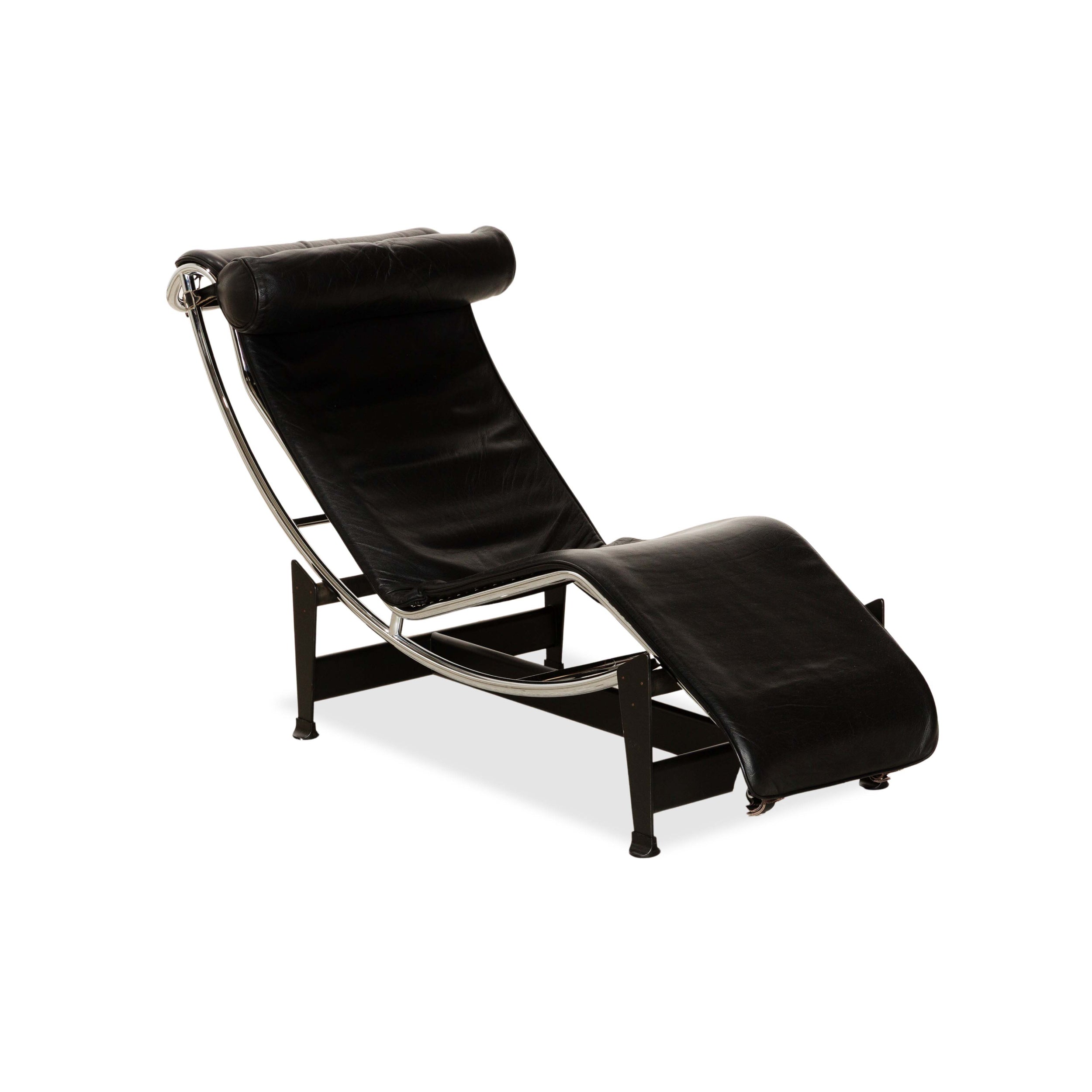 Cassina Le Corbusier LC 4 Leather Lounger Black