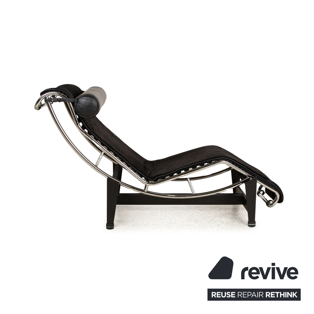 Cassina Le Corbusier LC4 Chaise Longue en Fourrure Noir Bauhaus