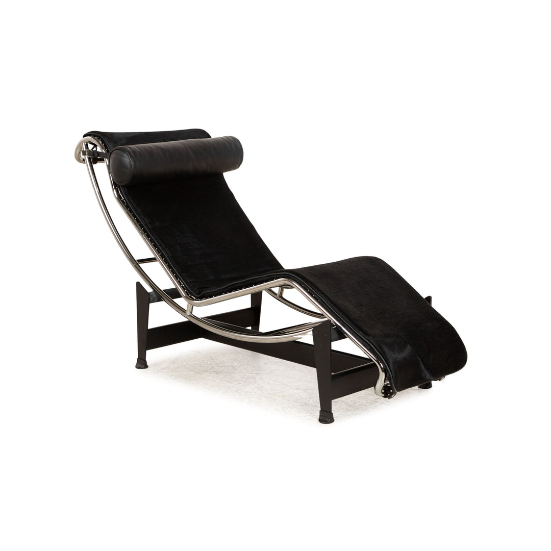 Cassina Le Corbusier LC4 Chaise Longue en Fourrure Noir Bauhaus