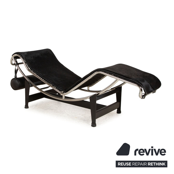 Cassina Le Corbusier LC4 Chaise Longue en Fourrure Noir Bauhaus