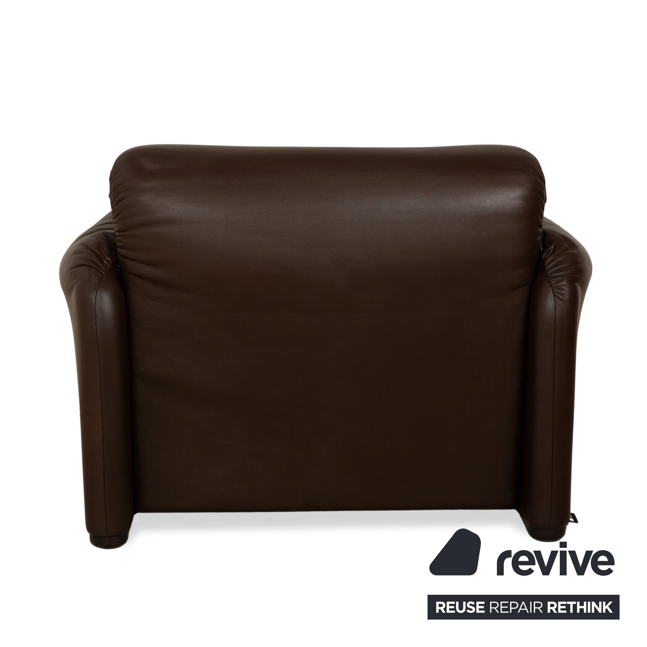 Fauteuil Cassina Maralunga en cuir marron châtaignier fonction manuelle