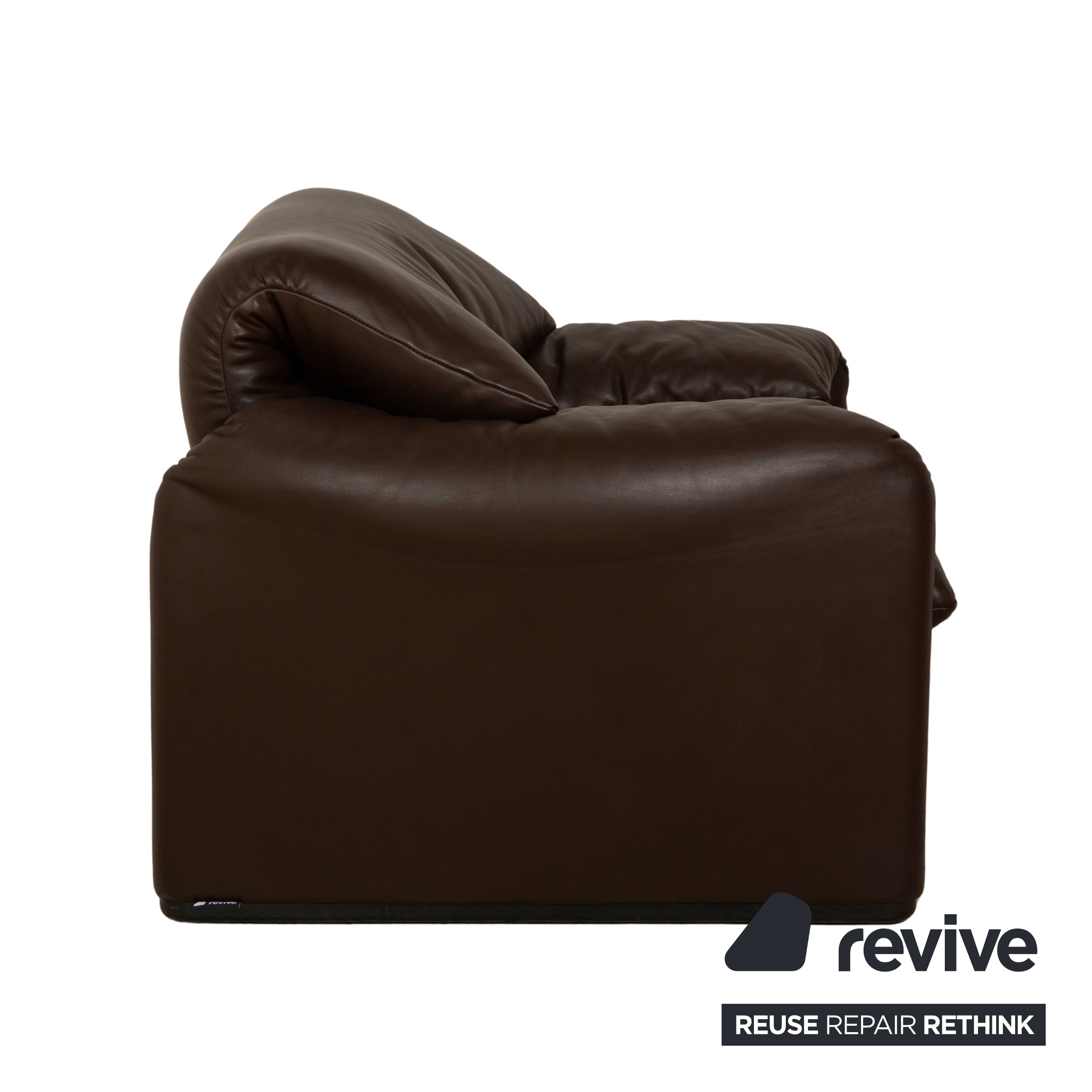 Fauteuil Cassina Maralunga en cuir marron châtaignier fonction manuelle