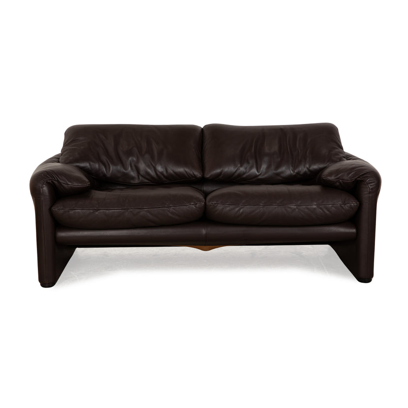Cassina Maralunga Canapé deux places en cuir marron foncé à fonction manuelle