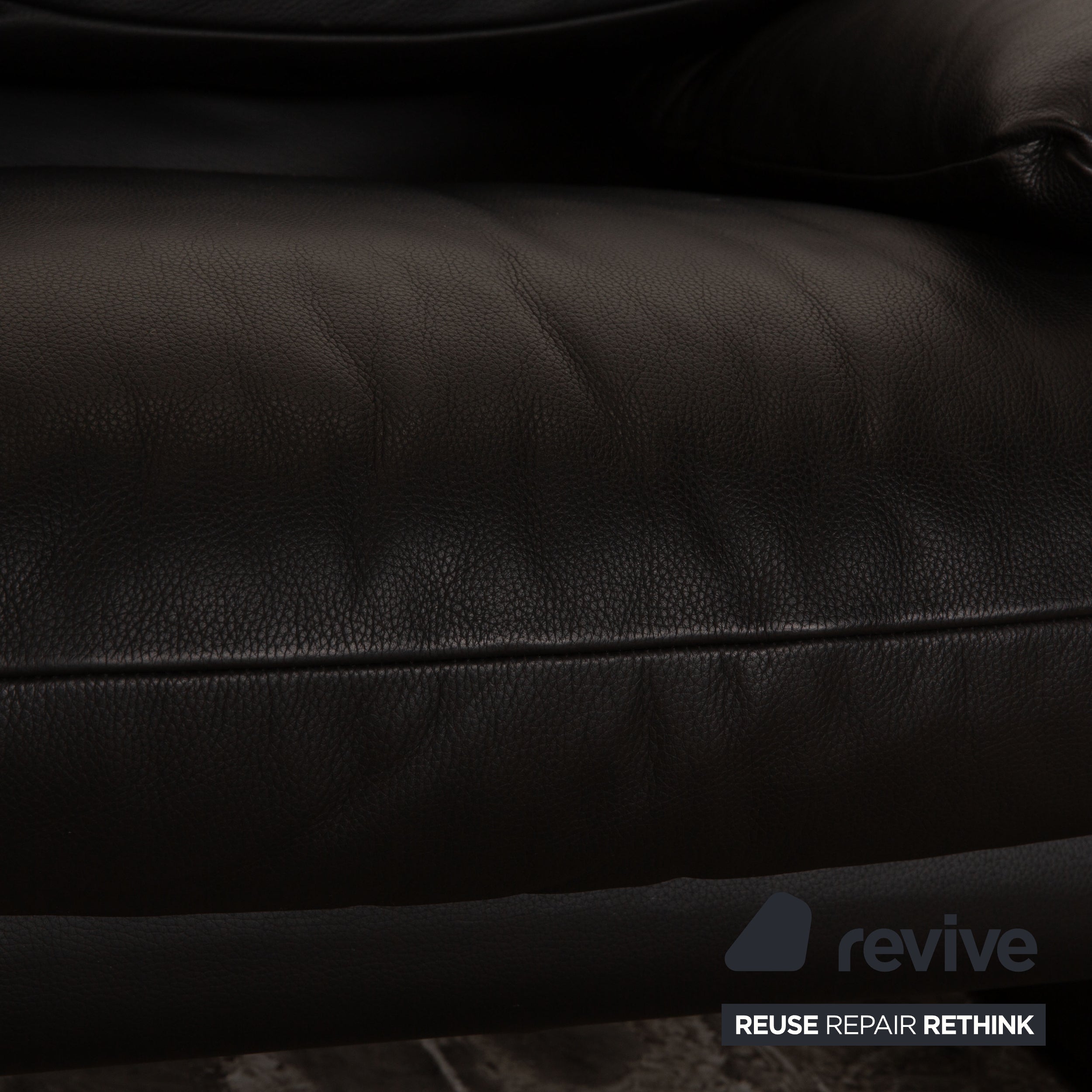 Cassina Maralunga Leather Two Seater Black Sofa Couch Manual Function