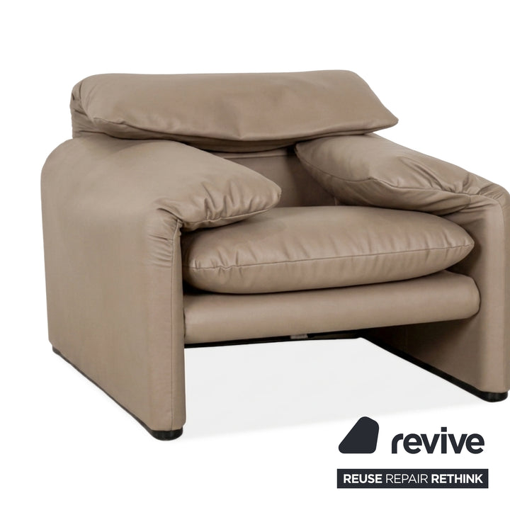 Cassina Maralunga Sessel + Hocker veganes Leder GAVIN 100 Beige manuelle Funktion