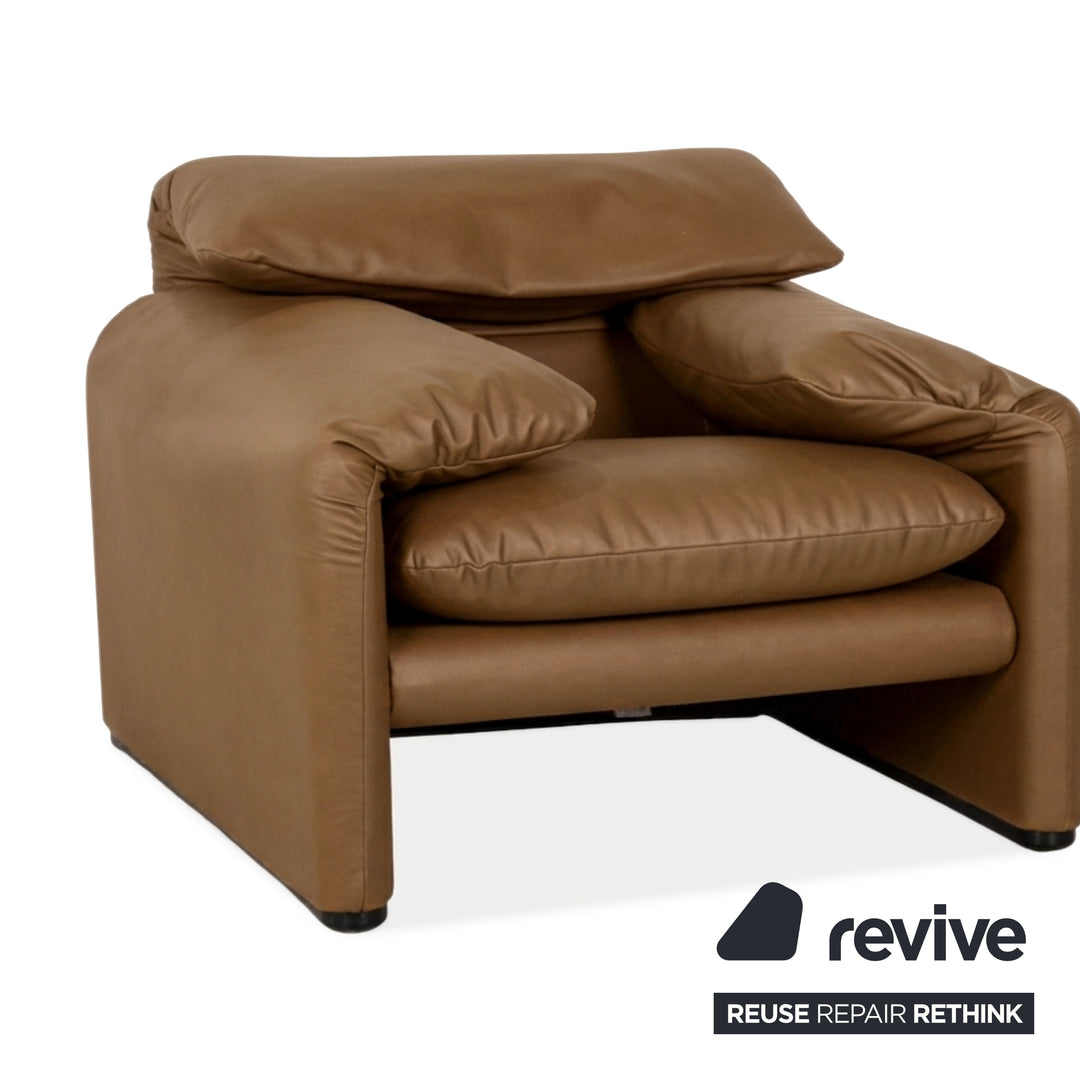 Cassina Maralunga Sessel + Hocker veganes Leder GAVIN 106 Gelb manuelle Funktion