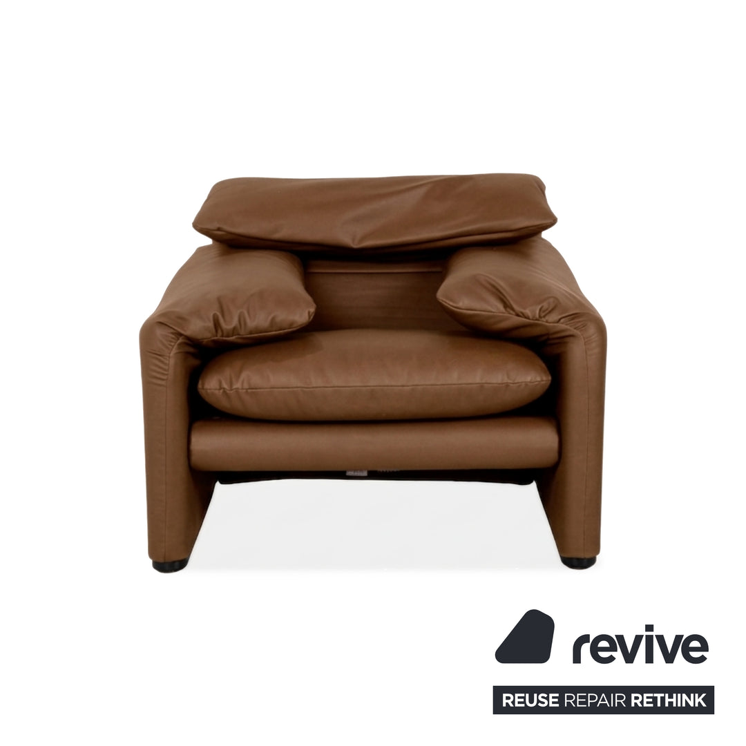 Cassina Maralunga Sessel + Hocker veganes Leder GAVIN 106 Gelb manuelle Funktion