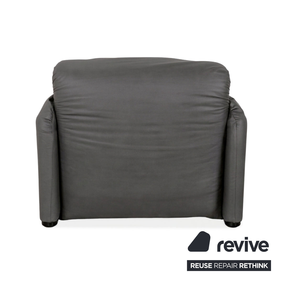 Cassina Maralunga Sessel + Hocker veganes Leder GAVIN 115 Grau manuelle Funktion