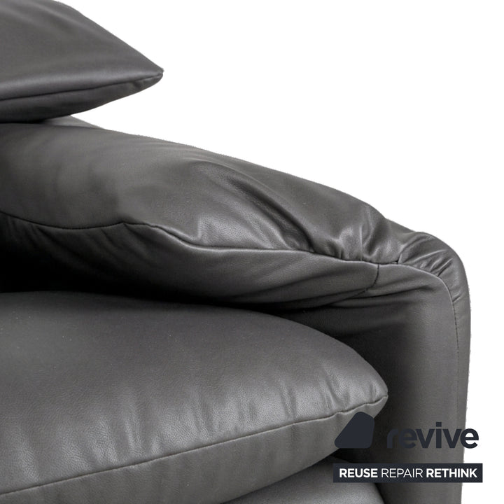 Cassina Maralunga Sessel + Hocker veganes Leder GAVIN 115 Grau manuelle Funktion