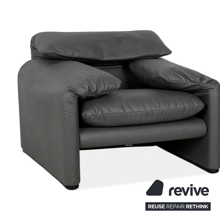 Cassina Maralunga Sessel + Hocker veganes Leder GAVIN 115 Grau manuelle Funktion
