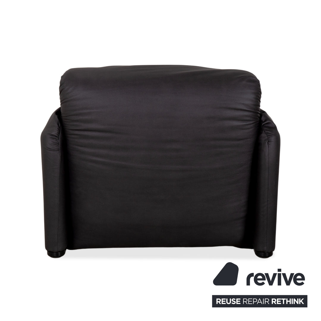 Cassina Maralunga Sessel + Hocker veganes Leder GAVIN 117 Anthrazit manuelle Funktion