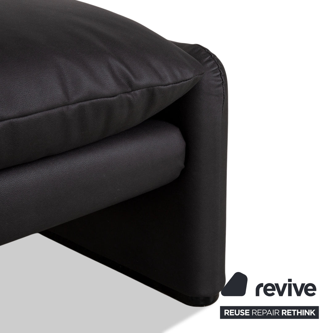 Cassina Maralunga Sessel + Hocker veganes Leder GAVIN 117 Anthrazit manuelle Funktion