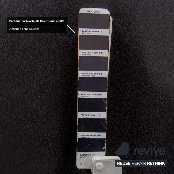 Cassina Maralunga Sessel + Hocker veganes Leder GAVIN 117 Anthrazit manuelle Funktion