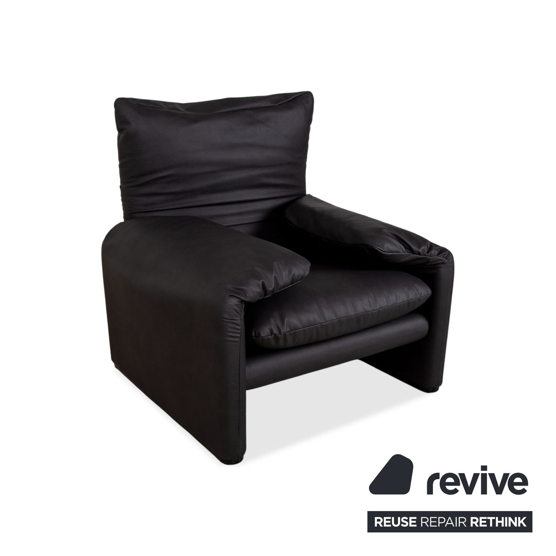 Cassina Maralunga Sessel + Hocker veganes Leder GAVIN 117 Anthrazit manuelle Funktion