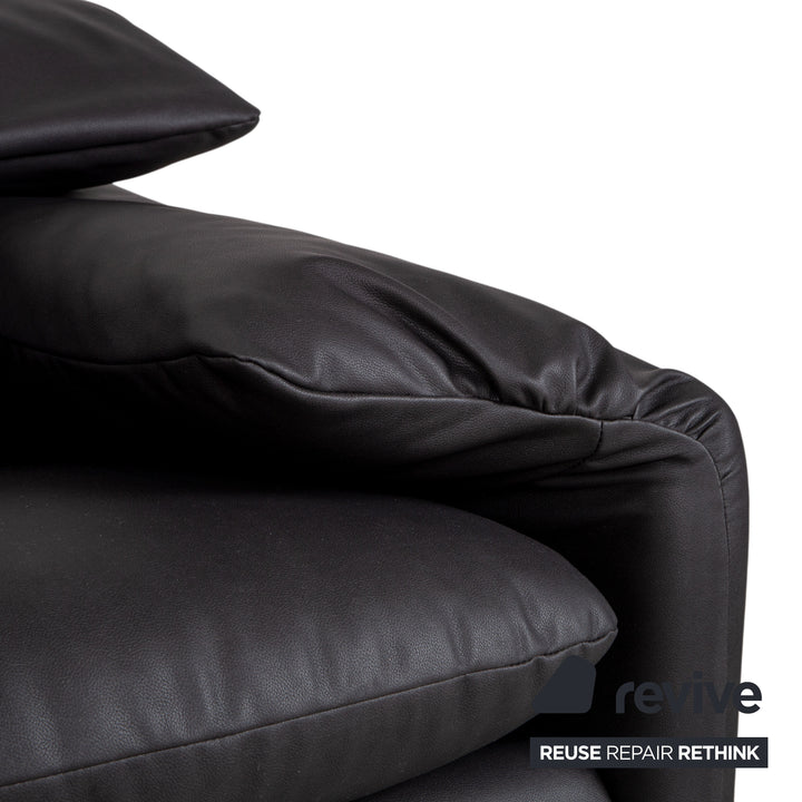 Fauteuil Cassina Maralunga en cuir végan GAVIN 117 anthracite à commande manuelle