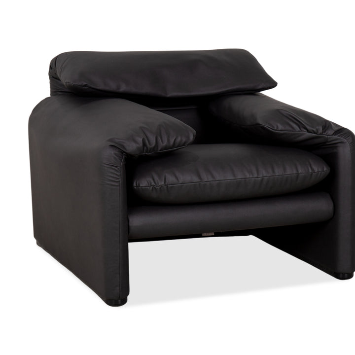 Fauteuil Cassina Maralunga en cuir végan GAVIN 117 anthracite à commande manuelle