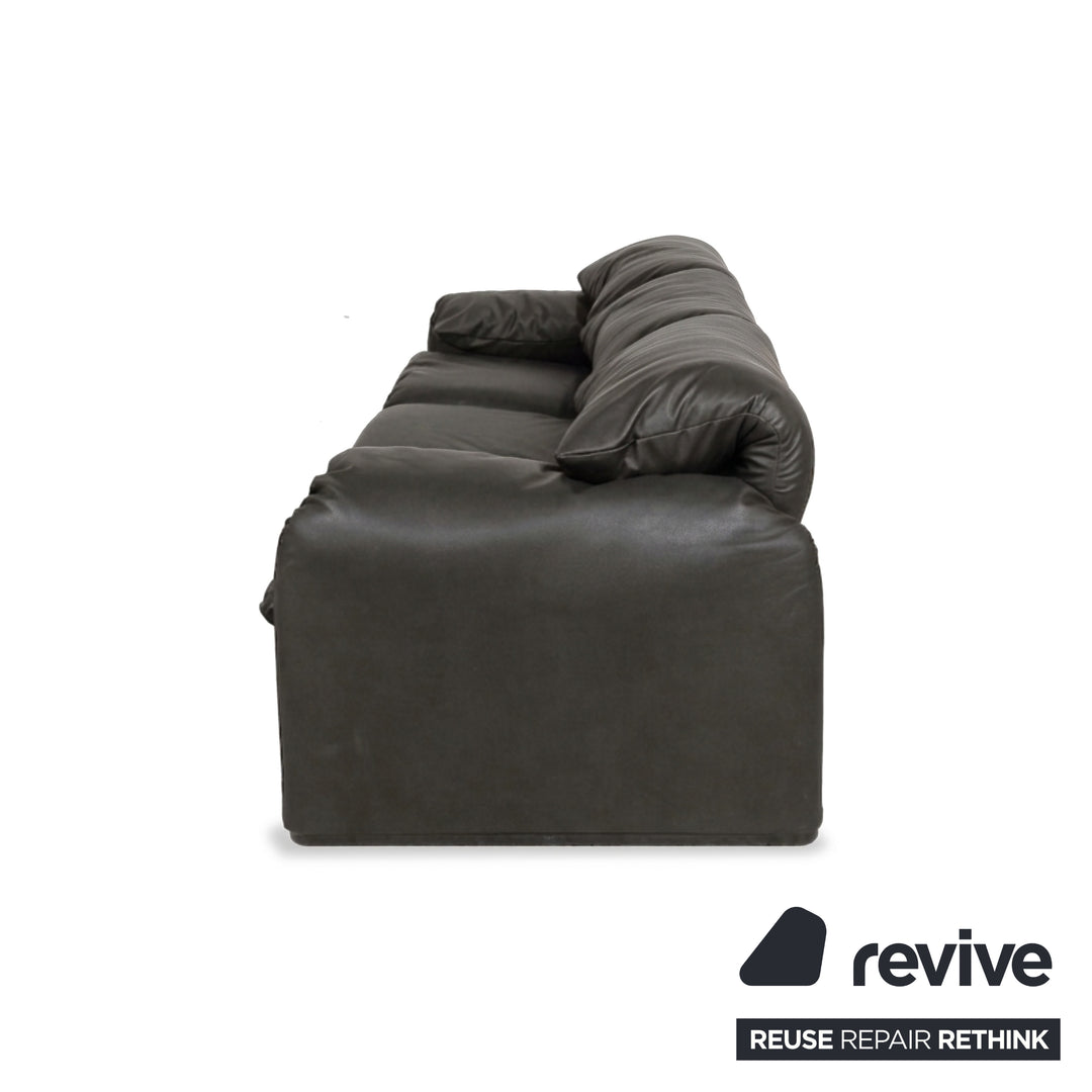 Cassina Maralunga veganes Leder Dreisitzer Anthrazit Sofa Couch manuelle Funktion Neubezug