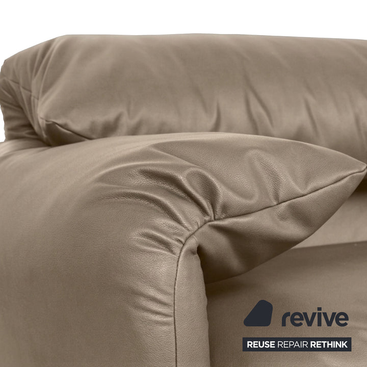 Cassina Maralunga veganes Leder Dreisitzer Beige Sofa Couch manuelle Funktion Neubezug