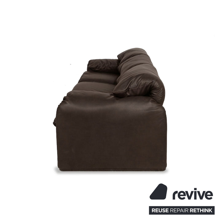 Cassina Maralunga veganes Leder Dreisitzer Dunkelbraun Sofa Couch manuelle Funktion Neubezug