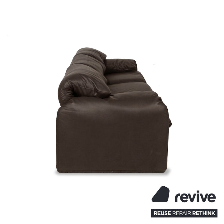 Cassina Maralunga veganes Leder Dreisitzer Dunkelbraun Sofa Couch manuelle Funktion Neubezug