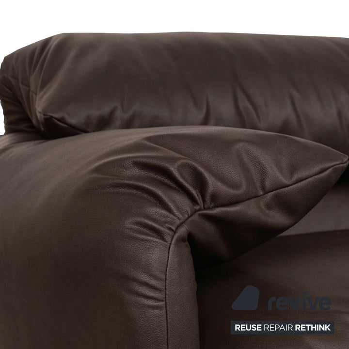 Cassina Maralunga veganes Leder Dreisitzer Dunkelbraun Sofa Couch manuelle Funktion Neubezug