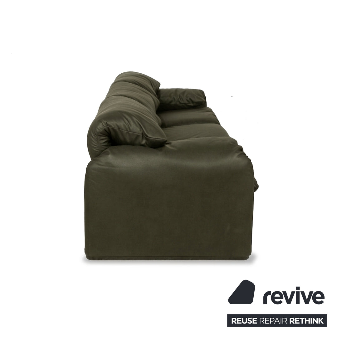 Cassina Maralunga veganes Leder Dreisitzer Moosgrün Sofa Couch manuelle Funktion Neubezug
