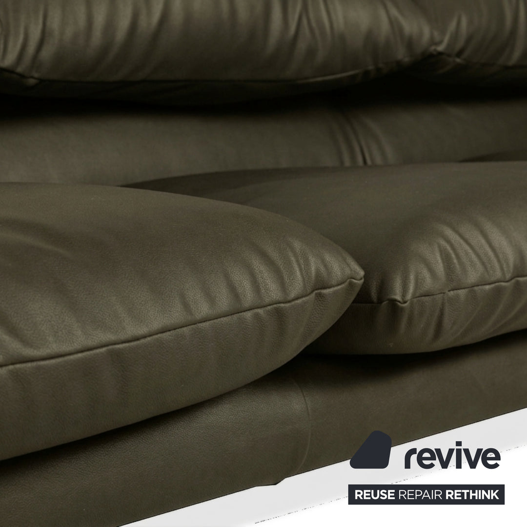 Cassina Maralunga veganes Leder Dreisitzer Moosgrün Sofa Couch manuelle Funktion Neubezug