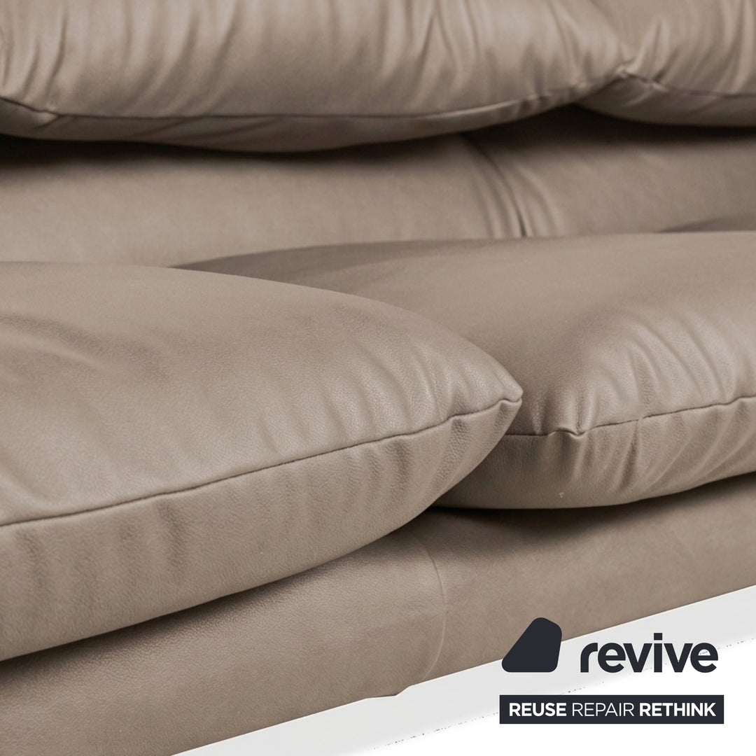 Cassina Maralunga veganes Leder Dreisitzer Taupe Sofa Couch manuelle Funktion Neubezug