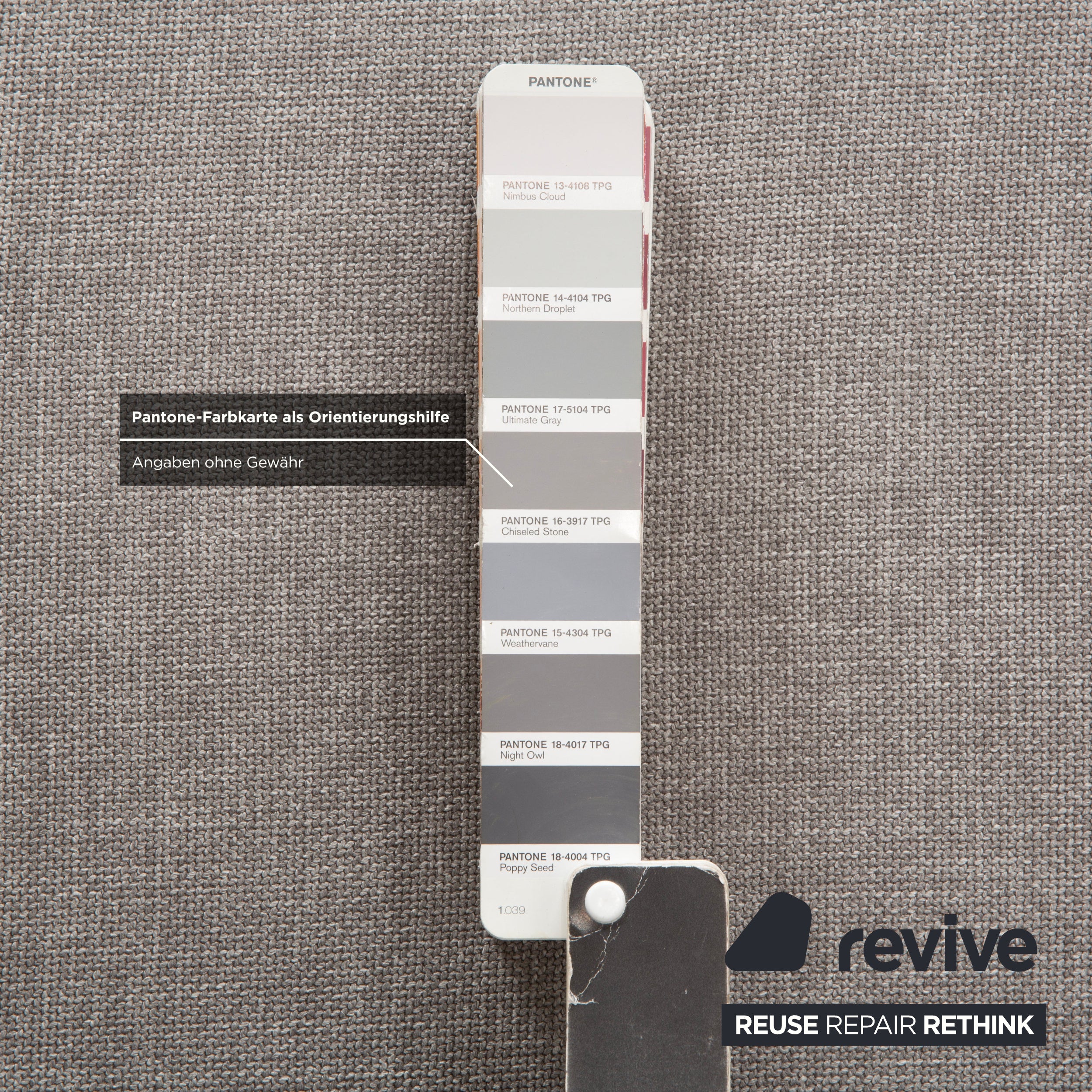 Canapé trois places Cassina Met 250 en tissu gris clair, rembourrage