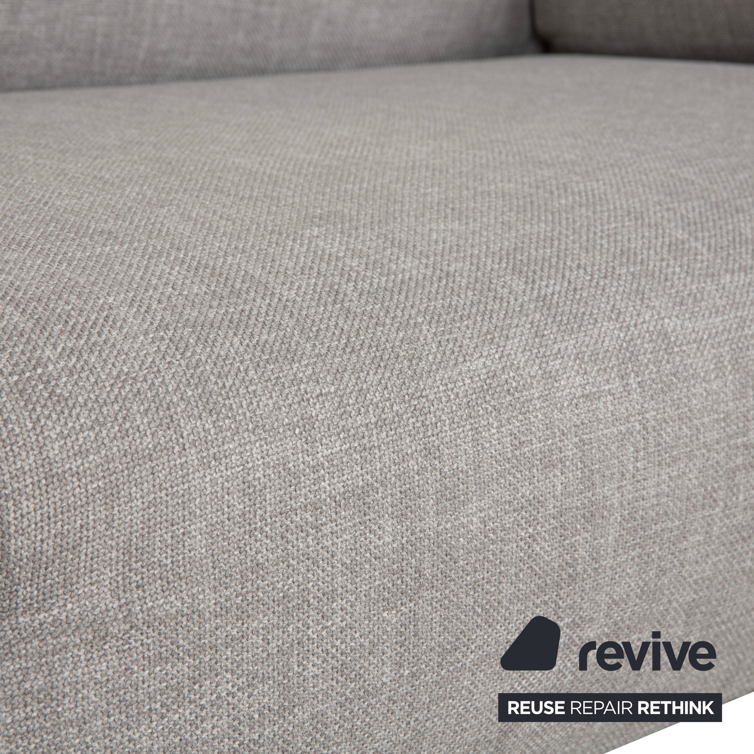 Canapé trois places Cassina Met 250 en tissu gris clair, rembourrage