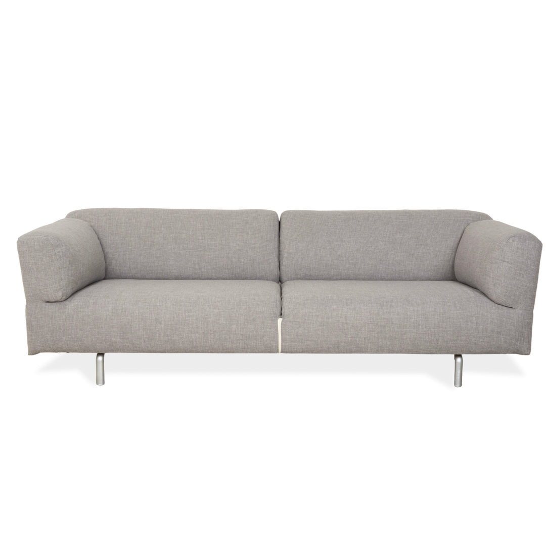 Canapé trois places Cassina Met 250 en tissu gris clair, rembourrage