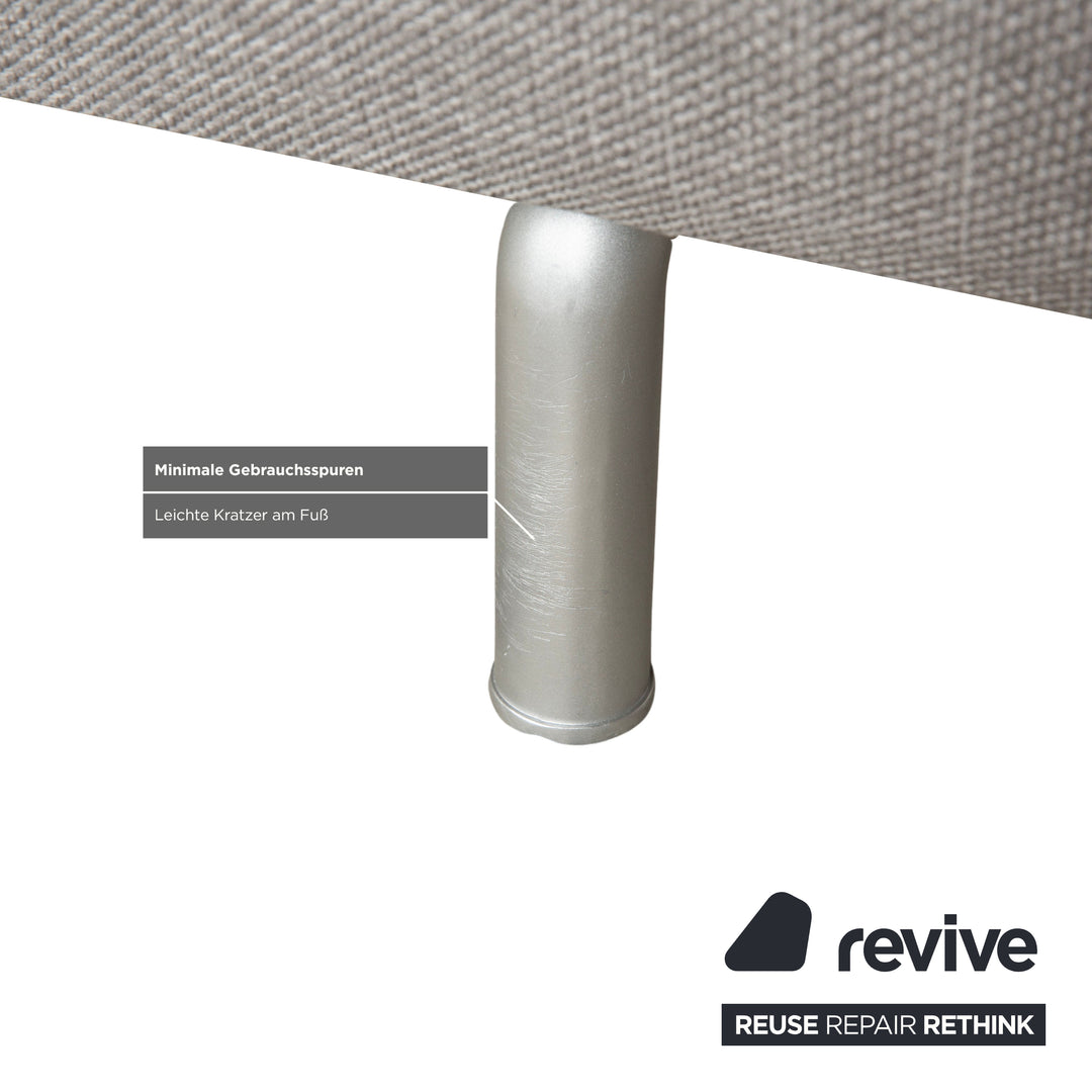 Canapé trois places Cassina Met 250 en tissu gris clair, rembourrage