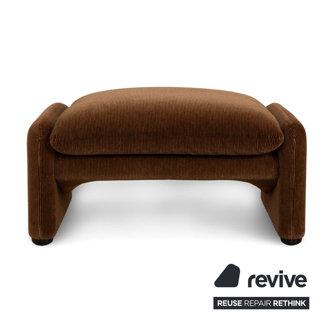 Cassina Stoff Hocker Braun Kastanie