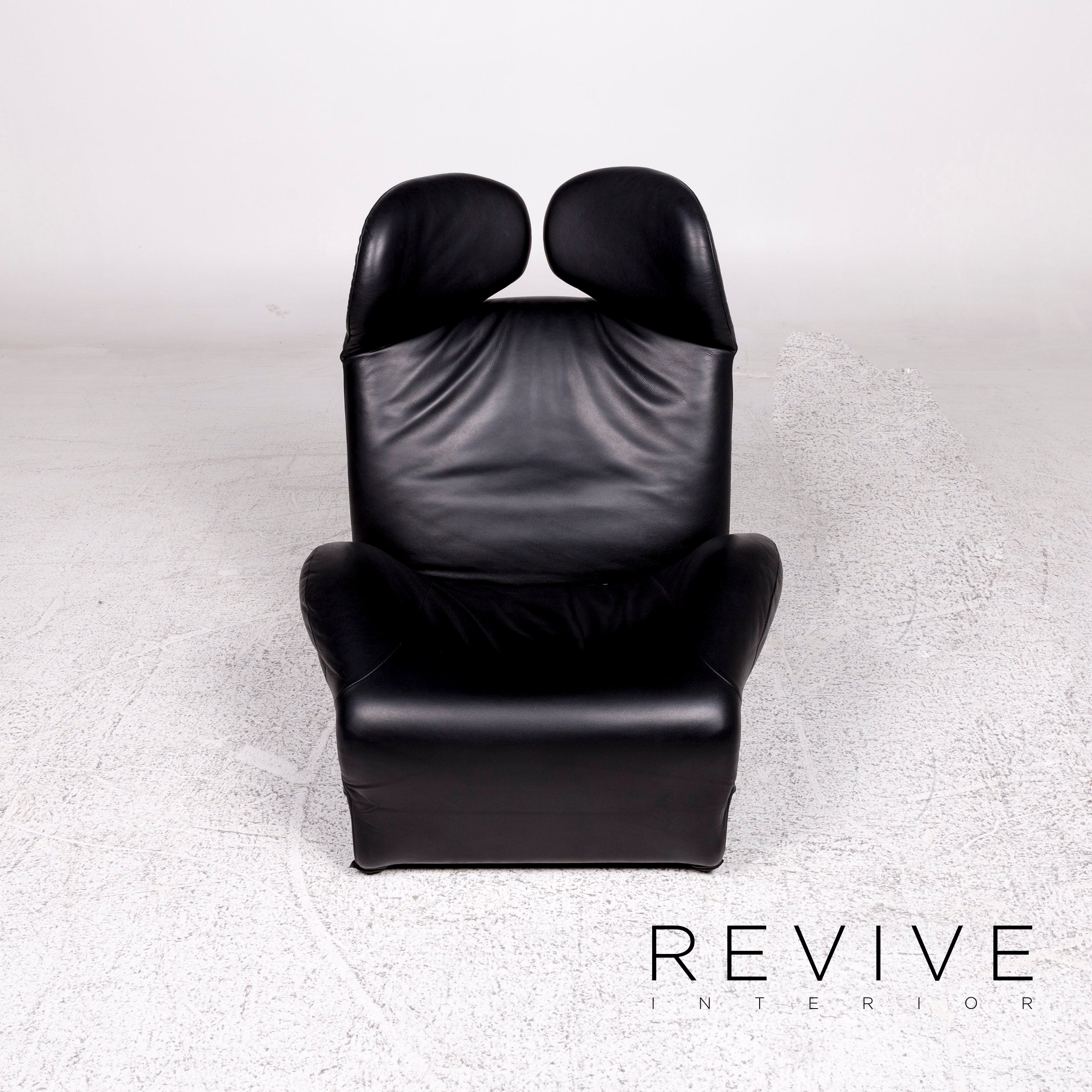 Fauteuil en cuir Cassina Wink noir fonction relaxation Toshiyuki Kita #10184