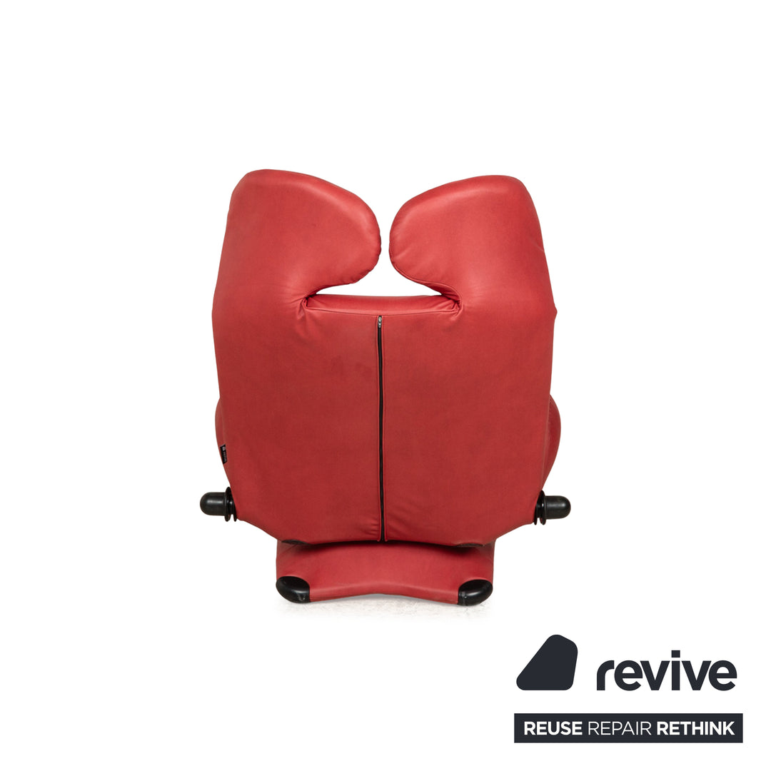 Fauteuil Cassina Wink en cuir vegan (GAVIN 107) rouge, rembourrage manuel