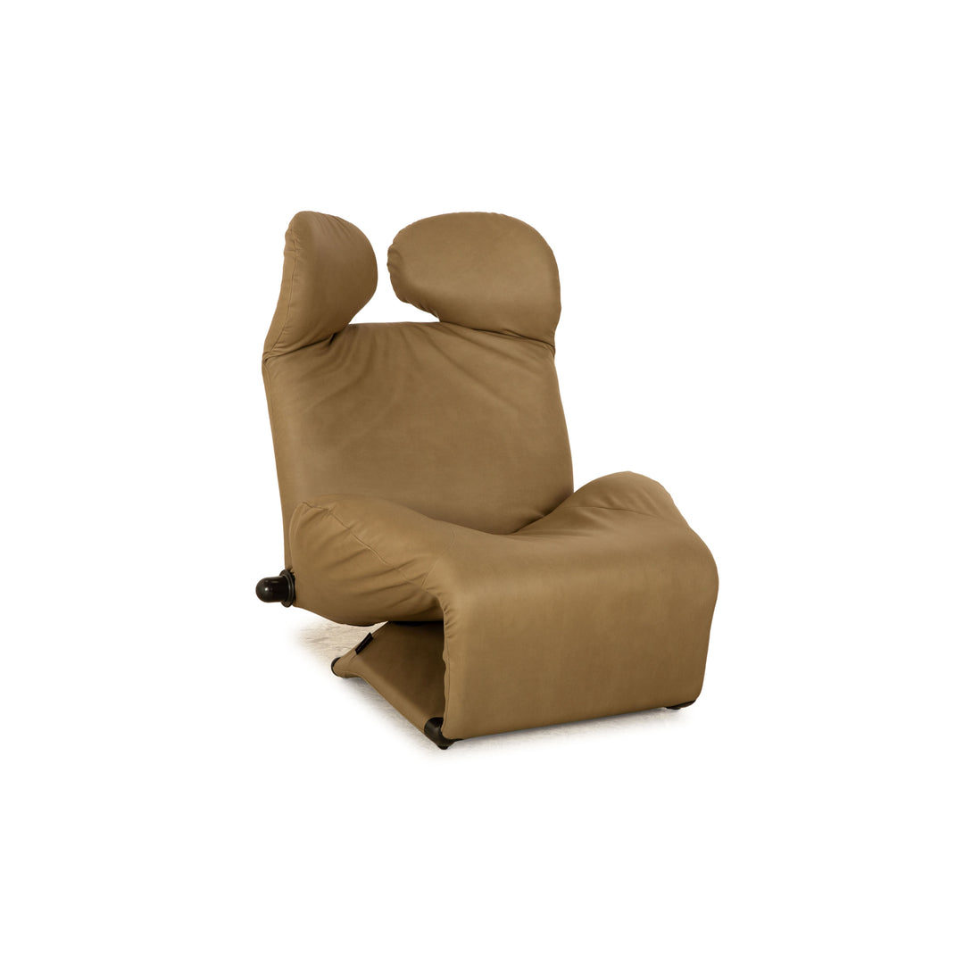 Fauteuil Cassina Wink en cuir vegan (GAVIN 108) vert olive, rembourrage manuel