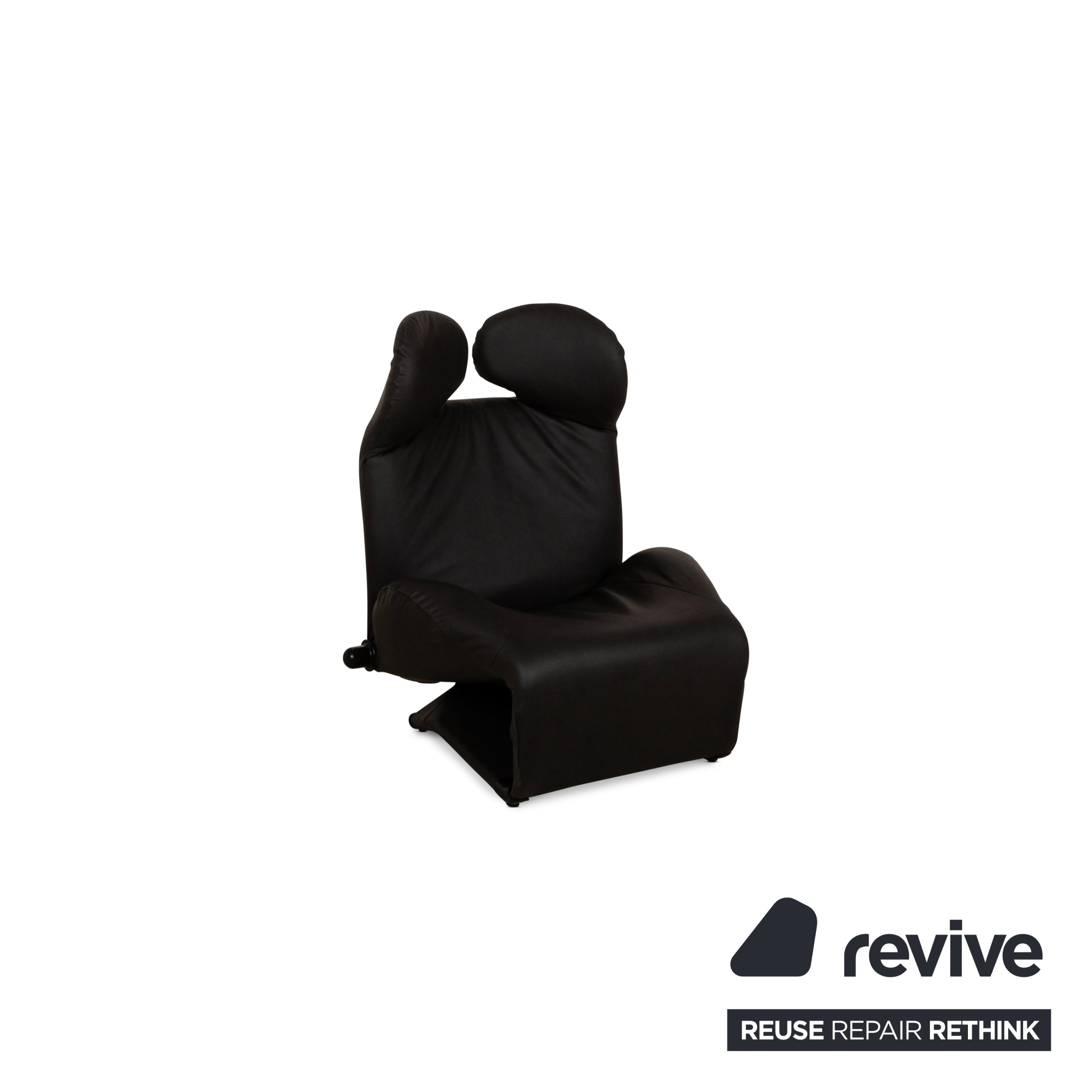 Fauteuil Cassina Wink en cuir vegan (GAVIN 117) gris foncé, revêtement noir