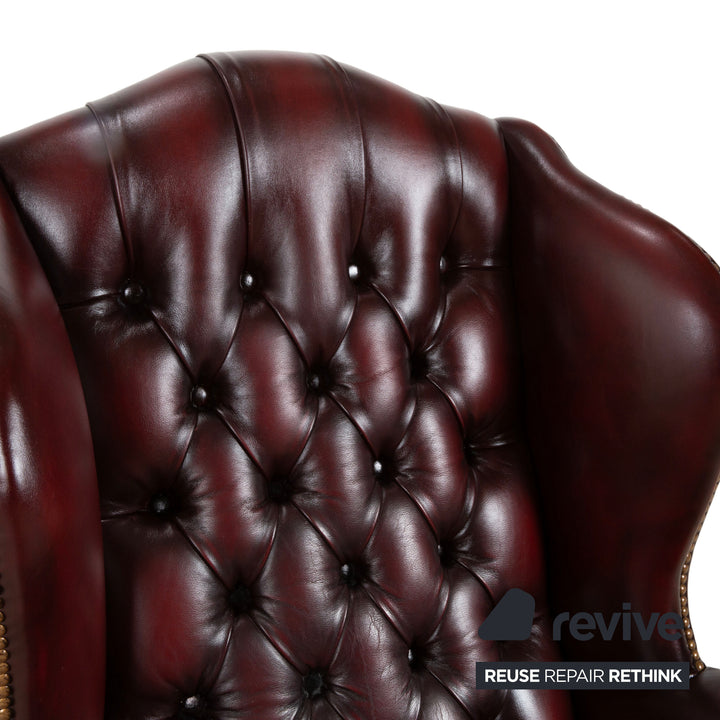 Fauteuil Chesterfield en cuir et bois, marron, rouge bordeaux, bergère