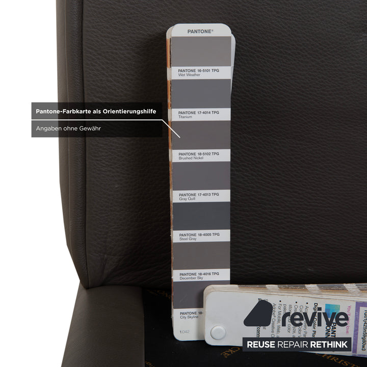 Lit en cuir Christine Kröncke, sommier tapissier marron taupe